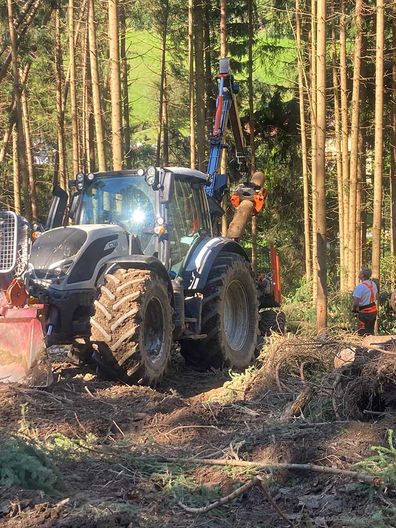 Erdbewegung Vallant - Erd- und Forstarbeiten, Winterdienst und Transporte 